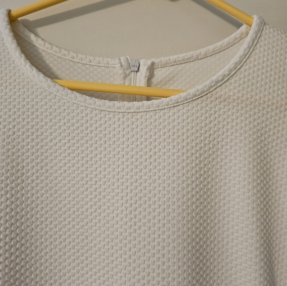 Women's white dress - Picture 4 of 8